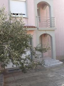 Apartment and Rooms Santini 