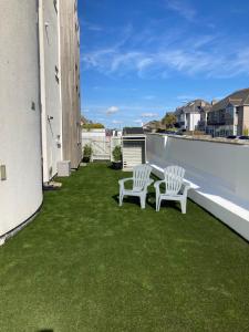 Beautiful 3 bedroom apartment by the Sea