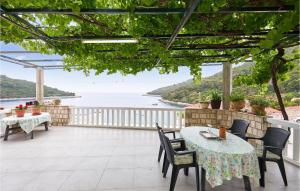 1 Bedroom Nice Apartment In Saplunara 