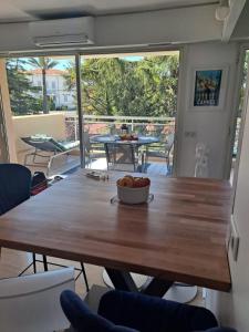 HENRI CAMILLE RE - Passy 2 -Beautiful one bedroom swimming pool and parking