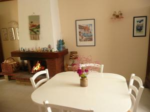 Maisons de vacances Holiday Home in Treompan near Sandy Beaches : photos des chambres