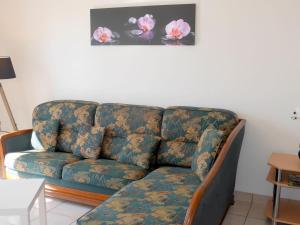 Holiday Home in Guissény near Beaches