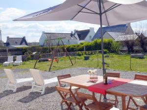 Holiday Home in Guissény near Beaches