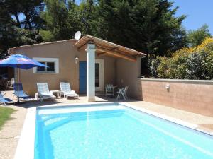Maisons de vacances Typical house of South East France with blue shutters : photos des chambres