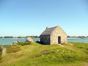 Maisons de vacances Beachfront holiday home, Guisseny : photos des chambres