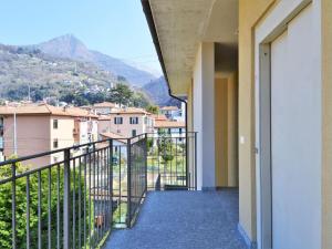 Apartment by Lake Como near Spiaggia di Dervio