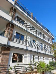 Finikas Suites & Apartments Airport By Airstay