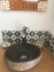 ma cabane de pêcheur pieds dans leau - lit queen size