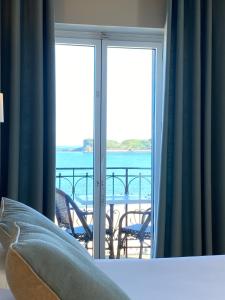 Hotels Hotel de la Plage - Saint Jean de Luz : photos des chambres
