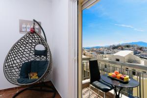 Luxury Lake View Center House