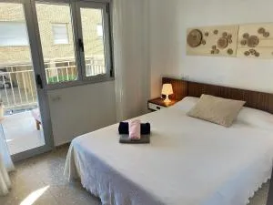 Large Apartment with Sea Views - Суека