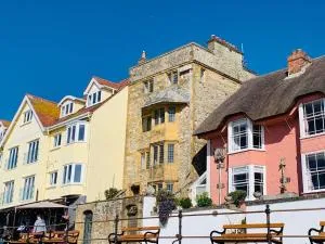 Sundial House - Lyme Regis