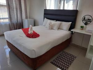 Shalakwe Hills-Inn Guesthouse Kasane