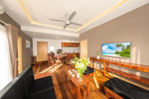 Căn hộ sang trọng 2 phòng ngủ (Luxury 2-Bedroom Apartment)