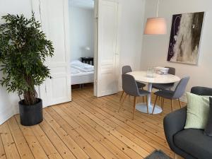 Bright 2-bedroom apartment in elegant Østerbro