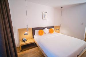 SV Chrome by AJ Boutique Hotel