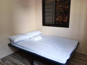 RedDoorz @ JJ & KAYE APARTMENT