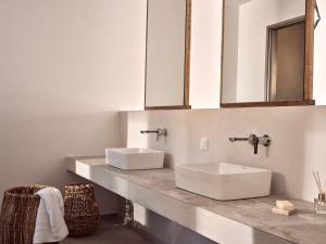 The Sall Suites Complex A - Iconic Sea Views, by ZanteWize