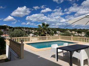 Villa mit privatem Pool 10 Minuten vom Strand mit kostenlosen WiFi