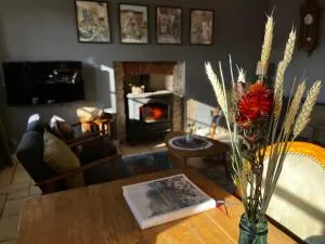 Charming Cottage in Chateau les Roches gardens - La Motte-Ternant