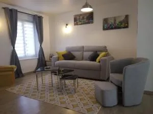 Bel Appartement lumineux avec extérieur - Flainval