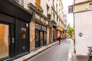 Ciseaux 3F - SAINT GERMAIN DES PRES - Bail Mobilité