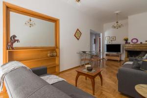 Nice 2bedroom apartment in Pagkrati