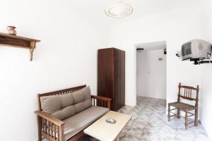 #10 Despina Studios Kastanies Raxes Ikaria