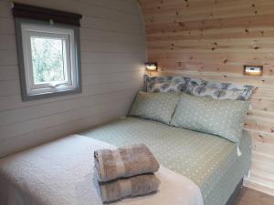 Rowan Eco Cabin - Sleeps 2 - Valley View