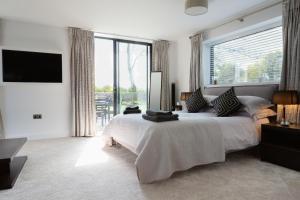 Dafarn Newydd Studio