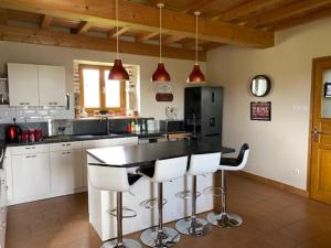 Maisons de vacances Immaculate 3-Bed Barn in Cressy sur Somme : photos des chambres
