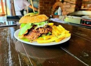 Complex Turistic Casa La Cabană Girov