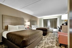 Queen Room - Disability Access/Non-Smoking room in Quality Hotel & Suites At The Falls
