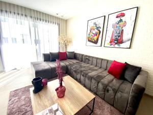 Metropolitan 19- 2 BEDROOMS with terrace NEW&SUNNY