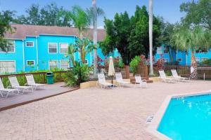 *Disney-15min away* Magical Mickey themed condo