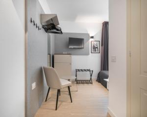 Basic Double Room with French Bed room in Rivalta Life Style Hotel