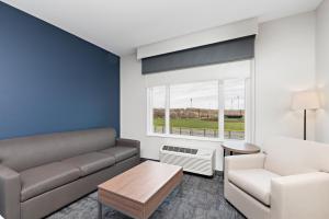 Holiday Inn Express Kansas City North Parkville by IHG