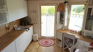 Mini casa con jardín