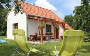 Domek w sadzie - Bogacko