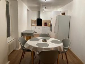 Appartements Roscanvel: Duplex dans maison vue mer : photos des chambres