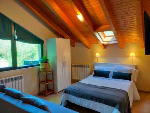 Apartamentos Turísticos la Estación y estudio