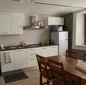 Il cortile dei frutti selvatici