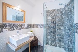 Double Room with Private External Bathroom