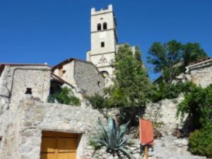 Maisons de vacances Les Ecuries, traditional stone farmhouse with pool : photos des chambres