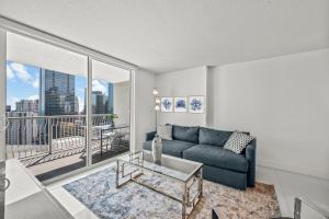 Luxurious Condo with PARKING in Brickell Miami