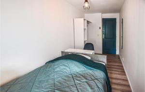 Appartements Amazing apartment in Saint-Martin-sur-lavez with Internet and 2 Bedrooms : photos des chambres