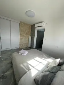 SEA& SUN - Newe H̱ayyim