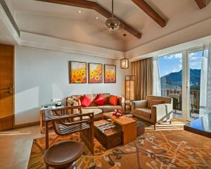 Fariyas Resort Lonavala