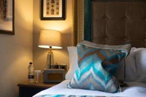 The Kings Arms and Royal Hotel, Godalming, Surrey - The Coaching Inn Group