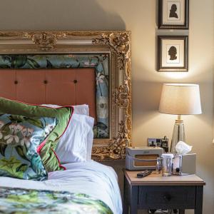 Single Room room in The Kings Arms and Royal Hotel